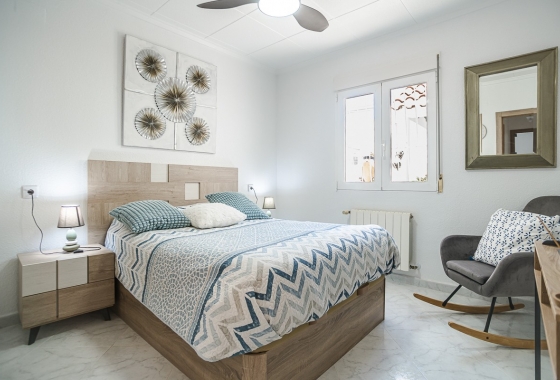 Resale - Villa - La Marina - Costa Blanca