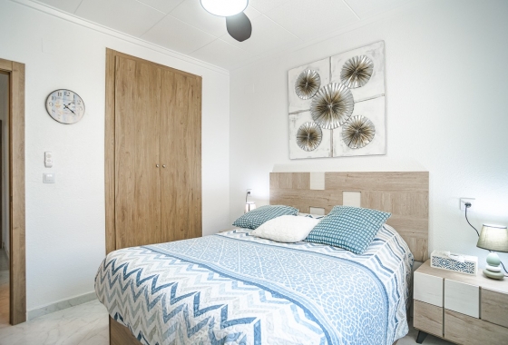 Resale - Villa - La Marina - Costa Blanca