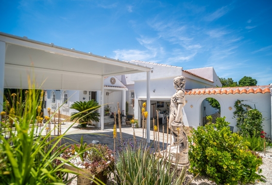 Resale - Villa - La Marina - Costa Blanca