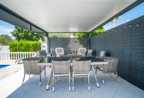 Resale - Villa - La Marina - Costa Blanca