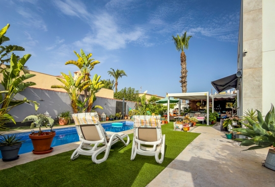 Resale - Villa - Torrevieja - Costa Blanca