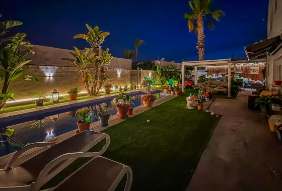 Resale - Villa - Torrevieja - Costa Blanca