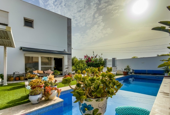 Resale - Villa - Torrevieja - Costa Blanca