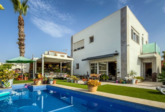 Resale - Villa - Torrevieja - Costa Blanca