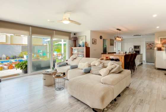 Resale - Villa - Torrevieja - Costa Blanca