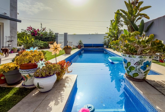 Resale - Villa - Torrevieja - Costa Blanca