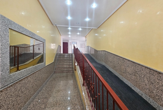 Reventa - Apartamento / piso - Torrevieja - El Acequión - Los Náufragos