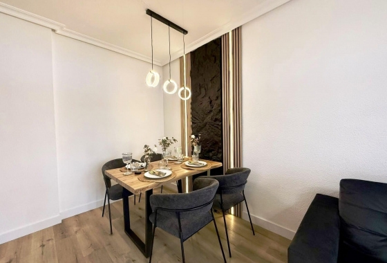 Reventa - Apartamento / piso - Torrevieja - Playa del Cura
