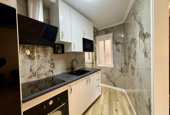 Reventa - Apartamento / piso - Torrevieja - Playa del Cura
