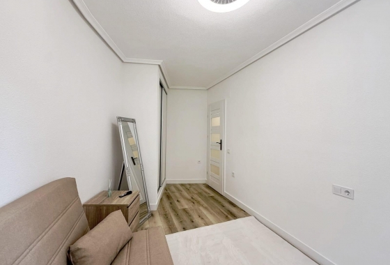 Reventa - Apartamento / piso - Torrevieja - Playa del Cura
