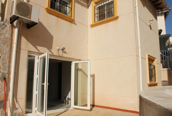 Herverkoop - Villa - Orihuela Costa - Costa Blanca
