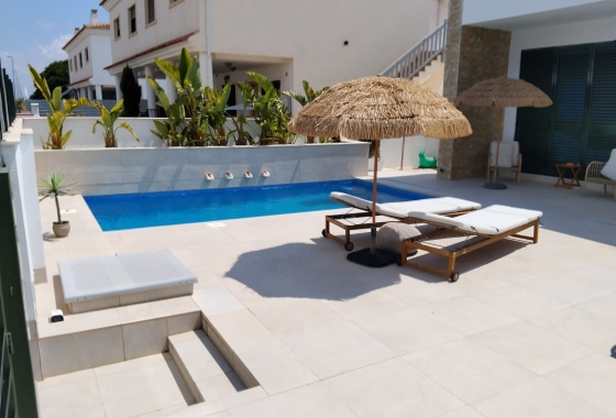 Herverkoop - Villa - Daya Nueva - Costa Blanca