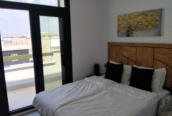 Herverkoop - Villa - Daya Nueva - Costa Blanca