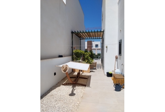 Herverkoop - Villa - Daya Nueva - Costa Blanca