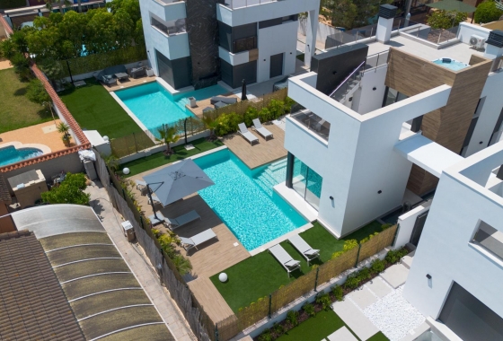 Herverkoop - Villa - Torrevieja - Torreta Florida