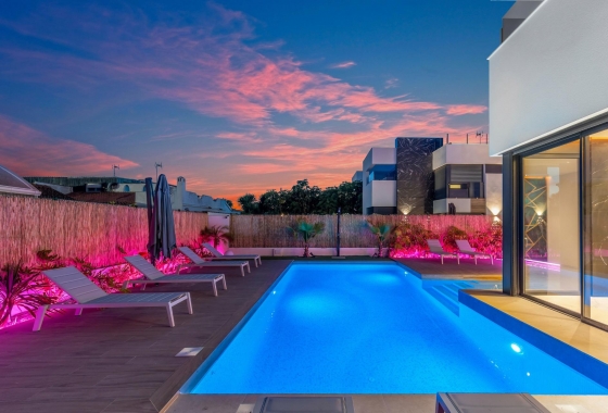 Herverkoop - Villa - Torrevieja - Torreta Florida