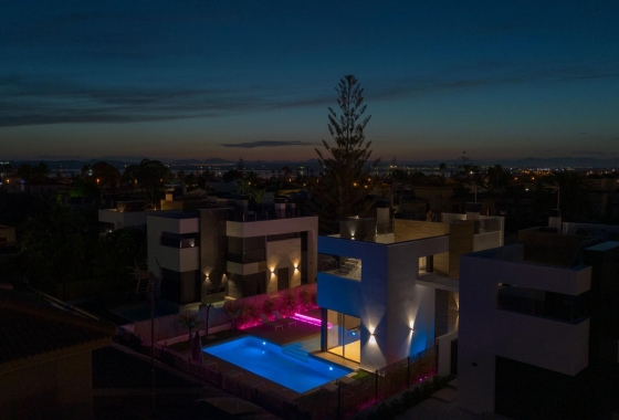 Herverkoop - Villa - Torrevieja - Torreta Florida