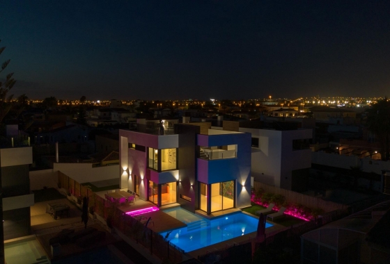 Herverkoop - Villa - Torrevieja - Torreta Florida