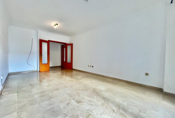 Återförsäljning - Lägenhet / lägenhet - Torrevieja