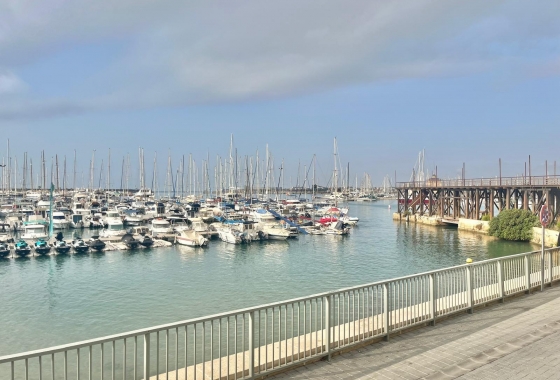 Återförsäljning - Lägenhet / lägenhet - Torrevieja