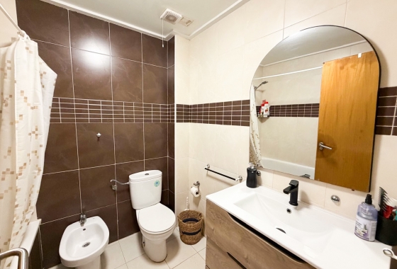 Resale - Apartment / flat - Torrevieja - Costa Blanca