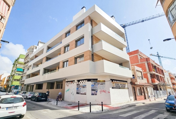 Resale - Apartment / flat - Torrevieja - Playa del Cura