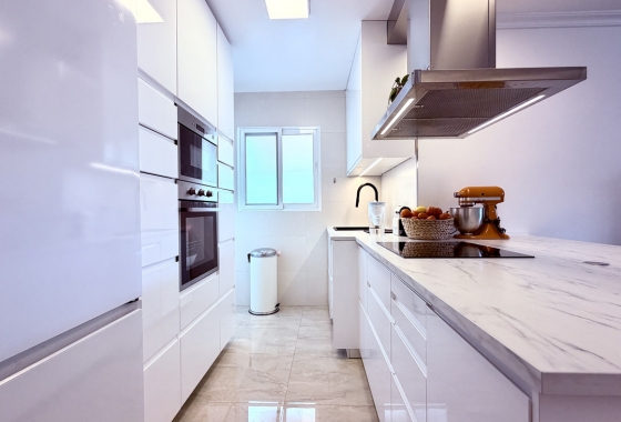 Resale - Apartment / flat - Alicante - Costa Blanca