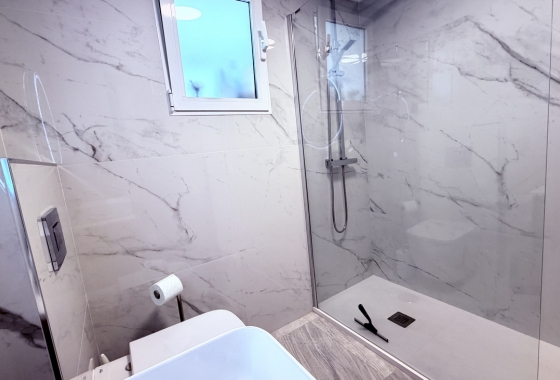 Resale - Apartment / flat - Alicante - Costa Blanca