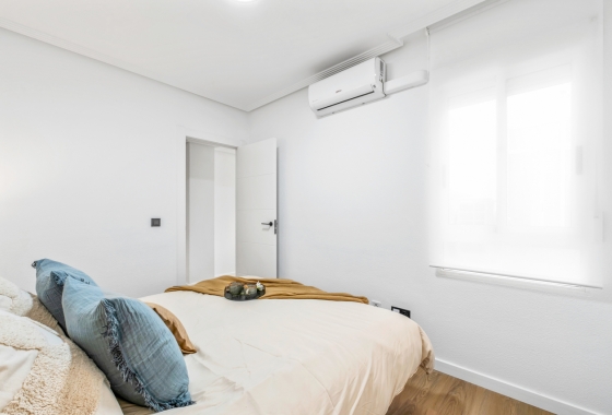 Resale - Apartment / flat - Orihuela Costa - Costa Blanca