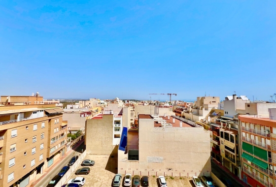 Resale - Apartment / flat - Torrevieja - La Mata