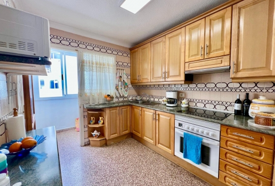 Resale - Apartment / flat - Torrevieja - La Mata