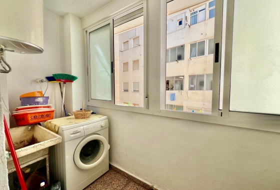 Resale - Apartment / flat - Torrevieja - La Mata