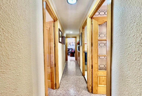 Resale - Apartment / flat - Torrevieja - La Mata
