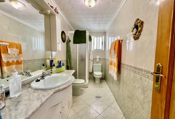 Resale - Apartment / flat - Torrevieja - La Mata