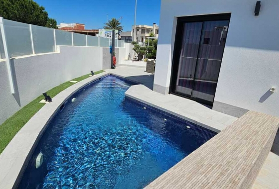 Resale - Villa - Los Montesinos - Costa Blanca