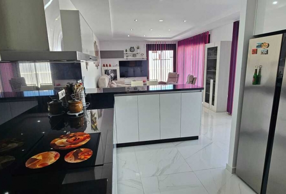 Resale - Villa - Los Montesinos - Costa Blanca