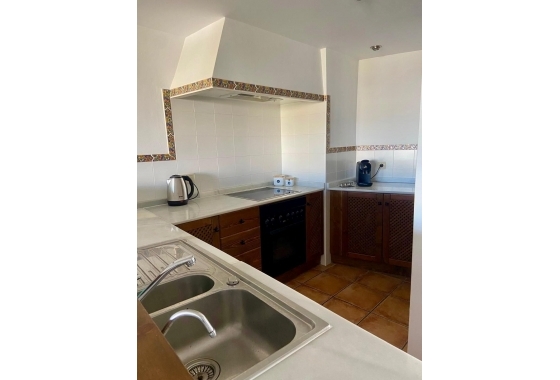 Resale - Apartment / flat - Torrevieja - Punta Prima