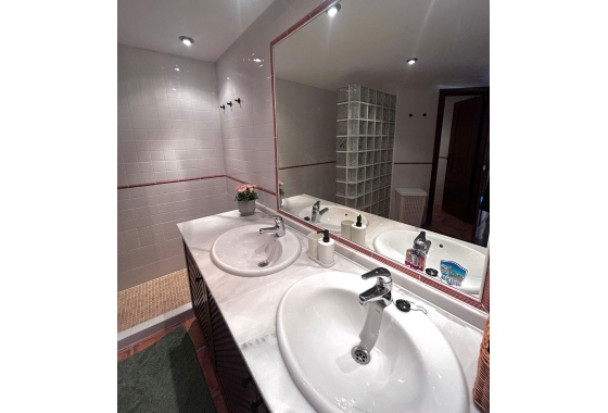 Resale - Apartment / flat - Torrevieja - Punta Prima