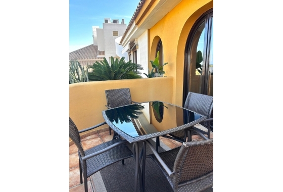 Resale - Apartment / flat - Torrevieja - Punta Prima