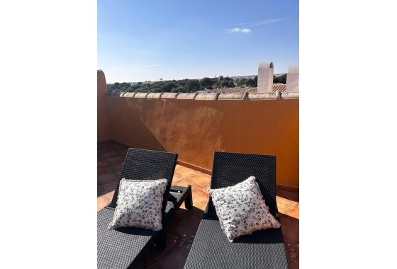 Resale - Apartment / flat - Torrevieja - Punta Prima