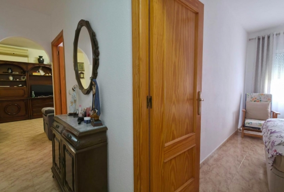 Resale - Apartment / flat - Torrevieja - Playa del Cura