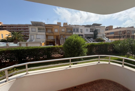 Resale - Apartment / flat - Torrevieja - Punta Prima