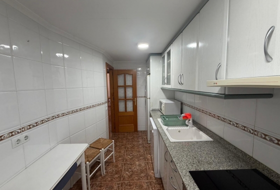 Resale - Apartment / flat - Torrevieja - Punta Prima