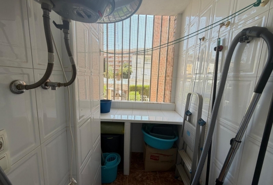 Resale - Apartment / flat - Torrevieja - Punta Prima