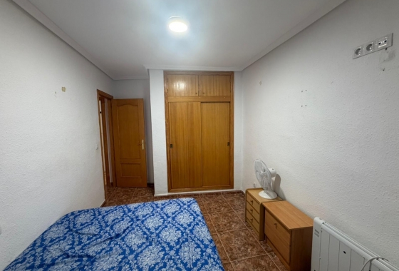 Resale - Apartment / flat - Torrevieja - Punta Prima