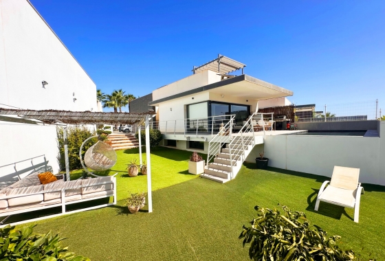 Resale - Villa - San Miguel de Salinas - Inland