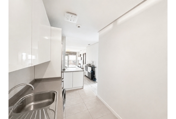 Resale - Apartment / flat - Orihuela Costa - Inland