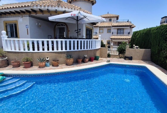 Resale - Villa - Orihuela Costa - Costa Blanca