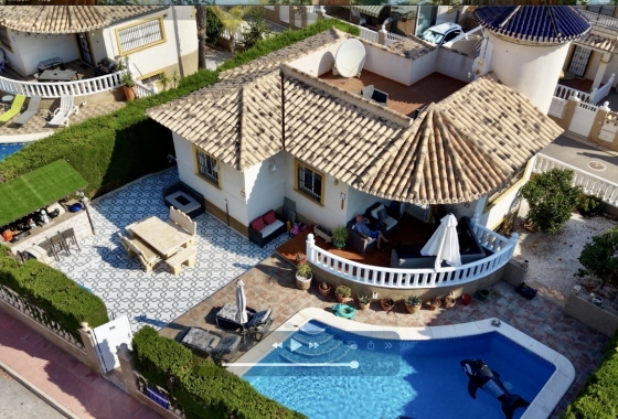 Resale - Villa - Orihuela Costa - Costa Blanca