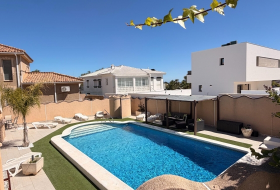 Herverkoop - Villa - Ciudad Quesada